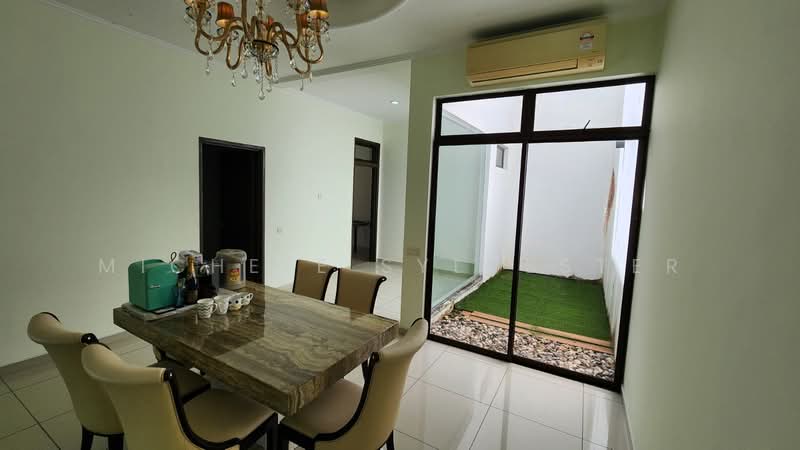 Rumah Kluster untuk Dijual di Setia Tropika (Johor Bahru) - Michele Sylvester - Dining Room - PropertyGuru.com.my