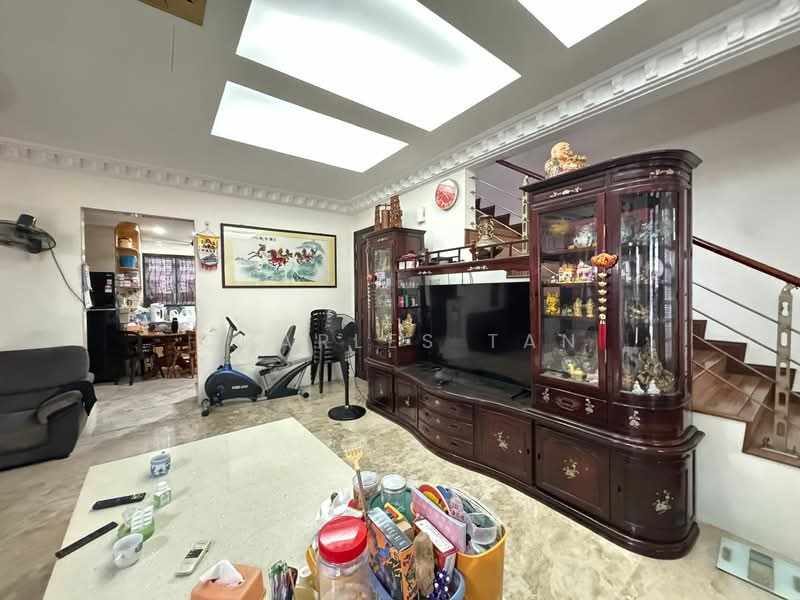 Rumah Berkembar untuk Dijual di Taman Naga Emas (Salak South) - Charles Tan - PropertyGuru.com.my