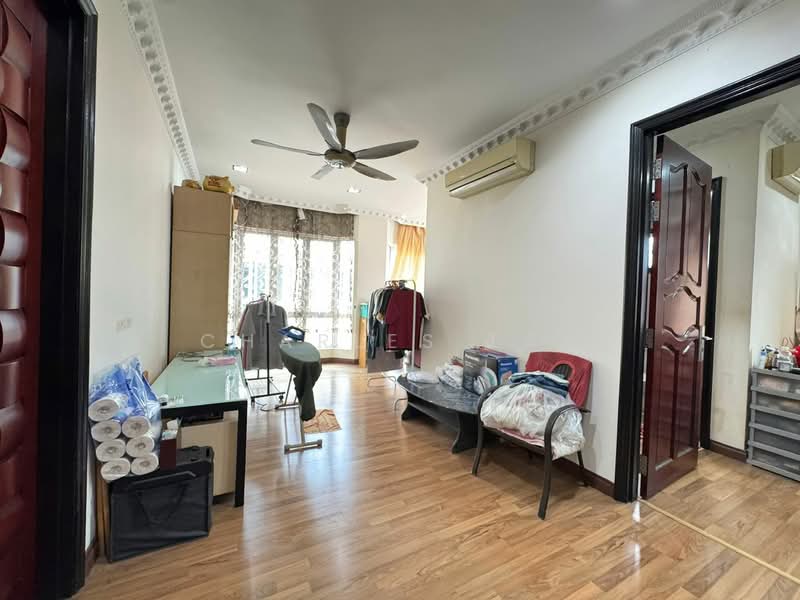 Rumah Berkembar untuk Dijual di Taman Naga Emas (Salak South) - Charles Tan - PropertyGuru.com.my