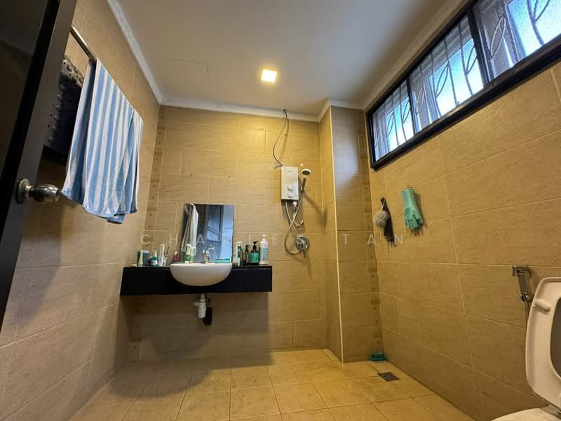 Rumah Berkembar untuk Dijual di Taman Naga Emas (Salak South) - Charles Tan - PropertyGuru.com.my