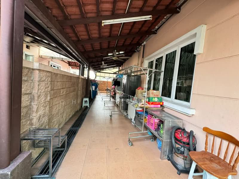 Rumah Berkembar untuk Dijual di Taman Naga Emas (Salak South) - Charles Tan - PropertyGuru.com.my
