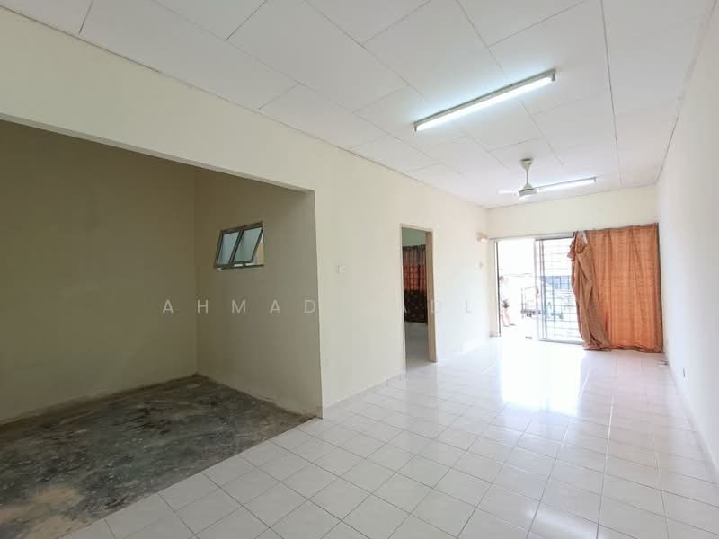 1-storey Terraced House for Sale in Bandar Putra Permai (Seri Kembangan) - Ahmad Fadlee - PropertyGuru.com.my