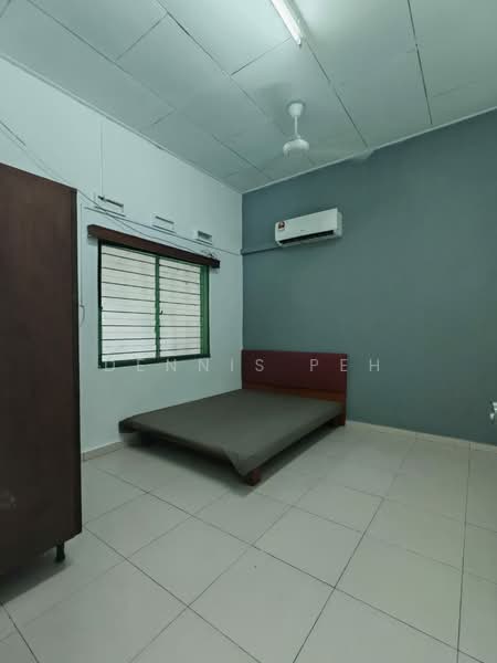 1-storey Terraced House for Rent in Taman Abad (Johor Bahru) - Dennis Peh - Bedroom - PropertyGuru.com.my