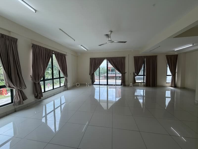 Semi-Detached House for Sale in Taman Vista Hill (Cheras) - Jason Chiam - Living Room - PropertyGuru.com.my