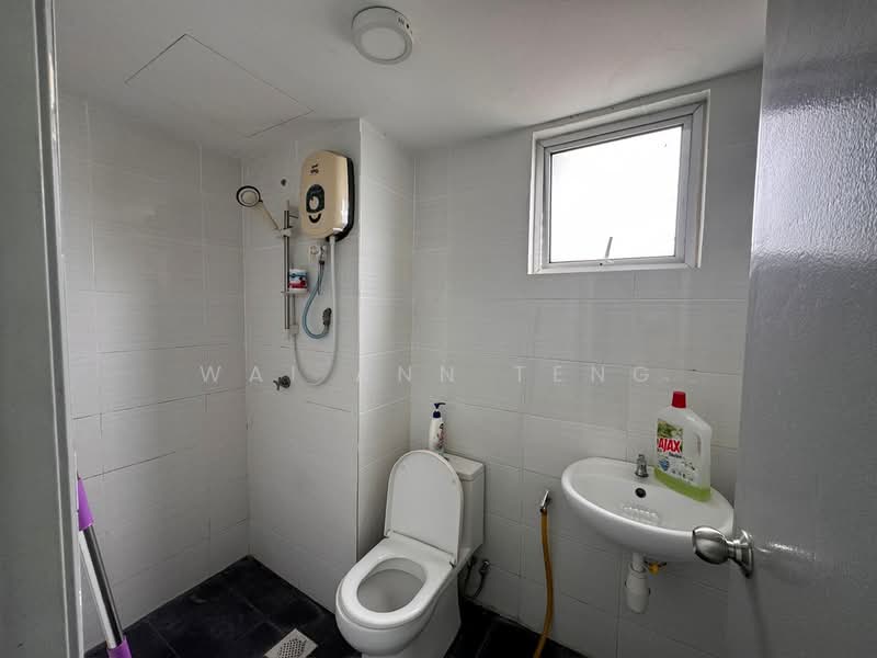 Servis Apartment untuk Dijual di Silk Residence - Wai Ann Teng - Bathroom - PropertyGuru.com.my