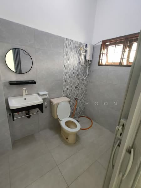 Rumah Teres 2 Tingkat untuk Disewa di Usj 4 (Subang Jaya) - Jeffrey Hoon - Bathroom - PropertyGuru.com.my