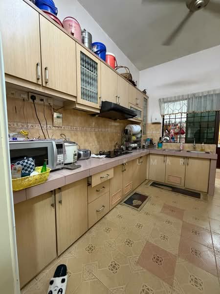 Rumah Teres untuk Dijual di Bandar Country Homes (Rawang) - Uthaya Kumar - Kitchen - PropertyGuru.com.my