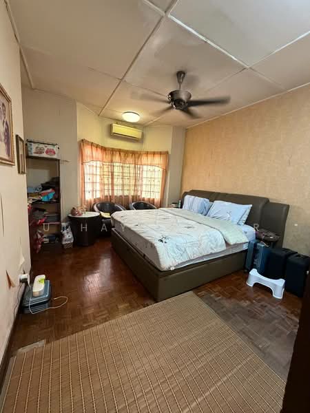 Rumah Teres untuk Dijual di Bandar Country Homes (Rawang) - Uthaya Kumar - Bedroom - PropertyGuru.com.my