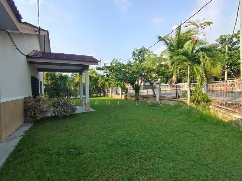 Rumah Teres 1 Tingkat untuk Disewa di Taman Nusari Bayu (Bandar Sri Sendayan) - Rohani Daud - Exterior - PropertyGuru.com.my