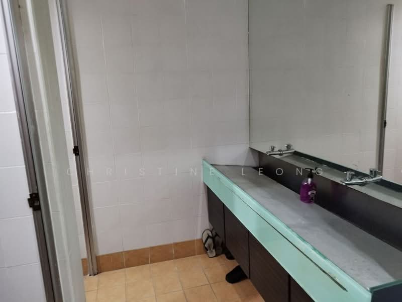 Shop / Office for Rent in Taman Sutera Utama (Skudai) - Christine Leong - Bathroom - PropertyGuru.com.my