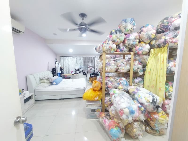 Rumah Teres 2 Tingkat untuk Dijual di Taman Mutiara Kemuning (Shah Alam) - CK Wong - Bedroom - PropertyGuru.com.my
