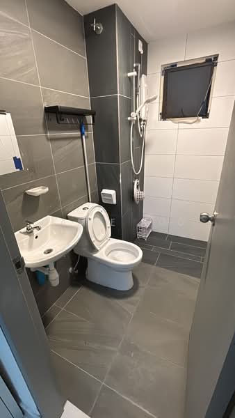 Servis Apartment untuk Disewa di Traders Garden @ Cheras Selatan - Camie Hoo - Bathroom - PropertyGuru.com.my