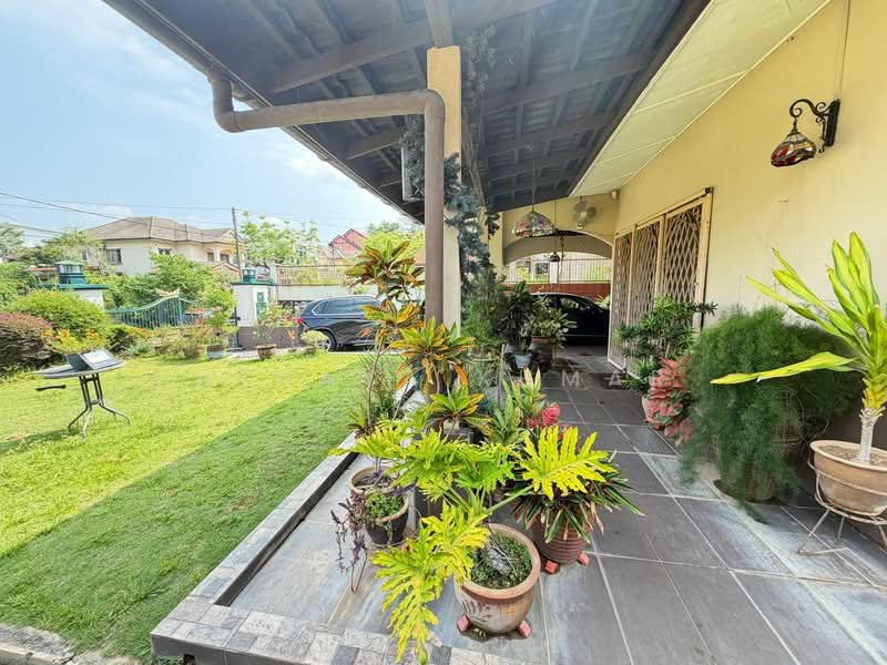 Rumah Teres untuk Dijual di Bandar Country Homes (Rawang) - Uthaya Kumar - Exterior - PropertyGuru.com.my