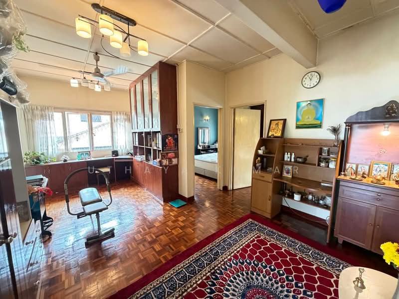 Rumah Teres untuk Dijual di Bandar Country Homes (Rawang) - Uthaya Kumar - Living Room - PropertyGuru.com.my