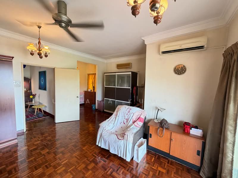 Rumah Teres untuk Dijual di Bandar Country Homes (Rawang) - Uthaya Kumar - Living Room - PropertyGuru.com.my