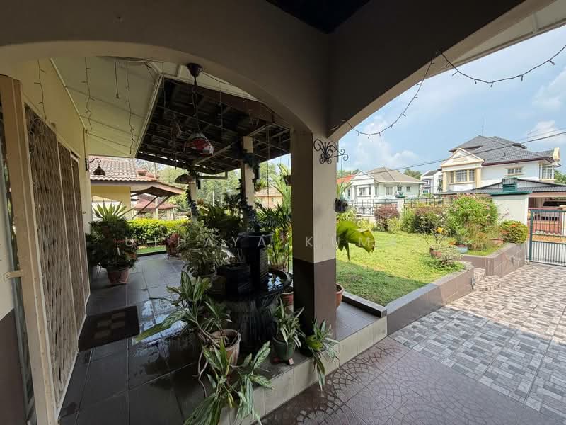 Rumah Teres untuk Dijual di Bandar Country Homes (Rawang) - Uthaya Kumar - Exterior - PropertyGuru.com.my
