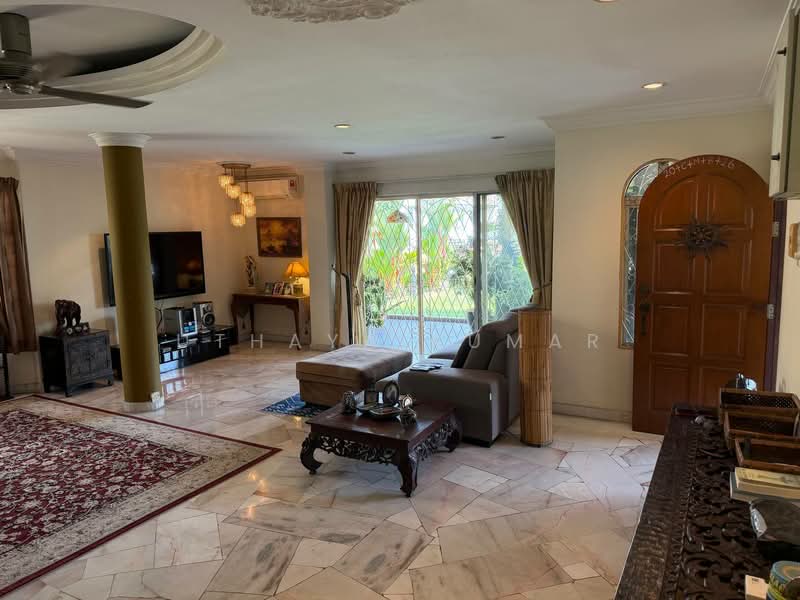 Rumah Teres untuk Dijual di Bandar Country Homes (Rawang) - Uthaya Kumar - Living Room - PropertyGuru.com.my