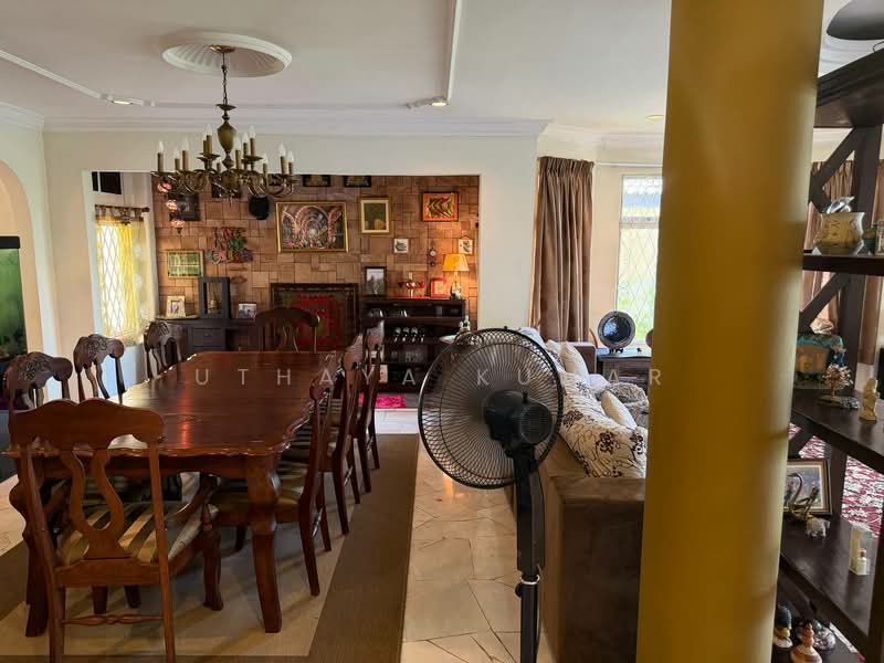 Rumah Teres untuk Dijual di Bandar Country Homes (Rawang) - Uthaya Kumar - Living Room - PropertyGuru.com.my
