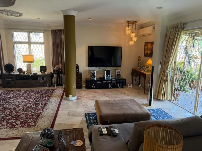 Rumah Teres untuk Dijual di Bandar Country Homes (Rawang) - Uthaya Kumar - Living Room - PropertyGuru.com.my