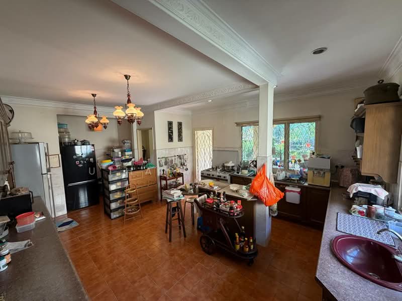 Rumah Teres untuk Dijual di Bandar Country Homes (Rawang) - Uthaya Kumar - Kitchen - PropertyGuru.com.my