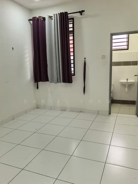 2-storey Terraced House for Sale in Taman Flora Heights (Pasir Gudang) - Daniel Yong - Bathroom - PropertyGuru.com.my
