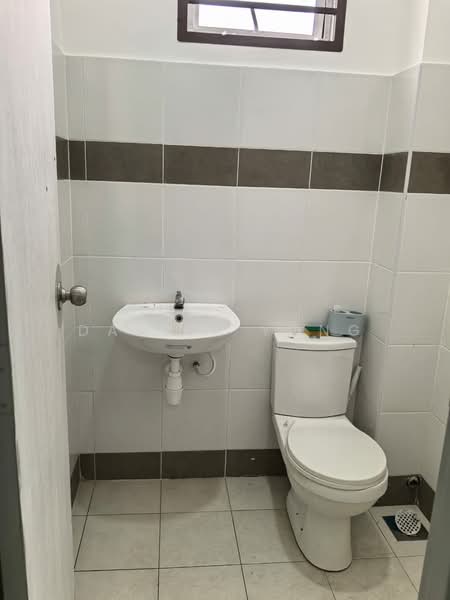 2-storey Terraced House for Sale in Taman Flora Heights (Pasir Gudang) - Daniel Yong - Bathroom - PropertyGuru.com.my