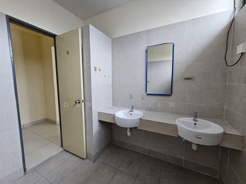 Rumah Berkembar untuk Dijual di Bandar Mahkota Cheras (Cheras) - Daniel Tiew - Bathroom - PropertyGuru.com.my