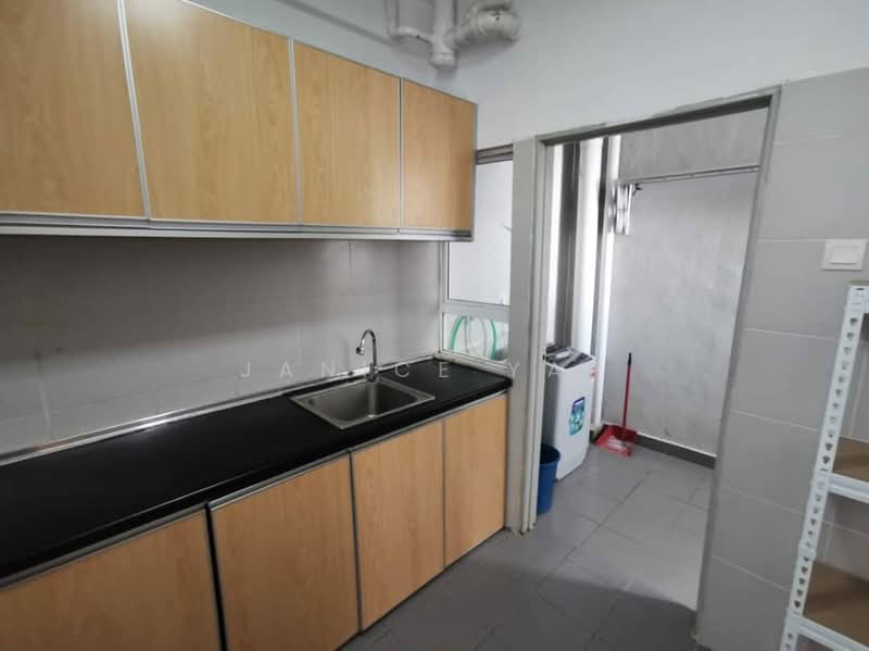 Service Residence for Sale at M3 Residency - Janice Yap - Kitchen - PropertyGuru.com.my