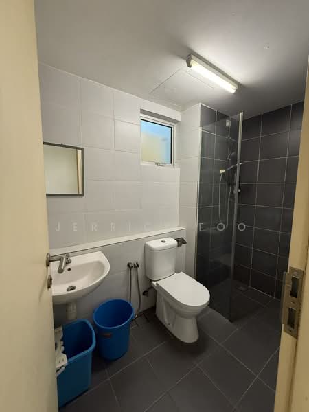 Service Residence for Sale at Galleria Equine Park - Jerrick Foo - Bathroom - PropertyGuru.com.my