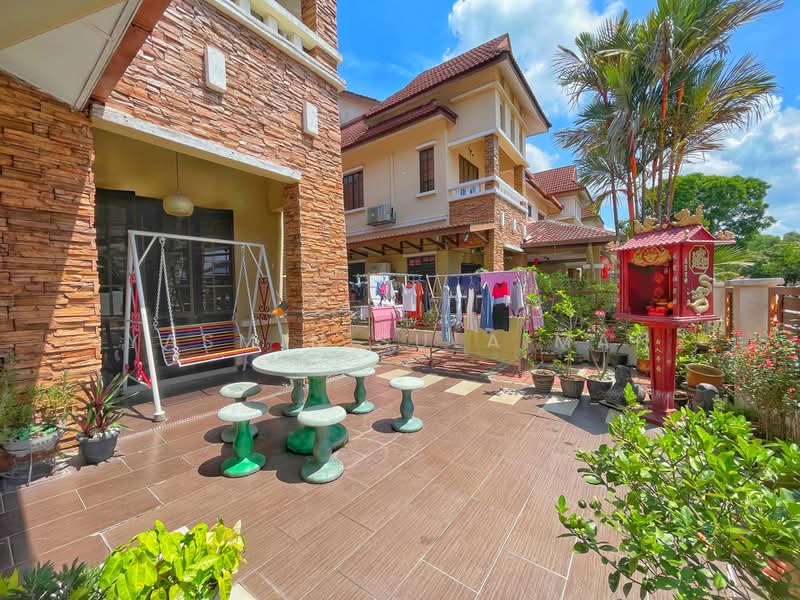 Rumah Berkembar untuk Dijual di Bandar Nusaputra (Puchong) - Yasmin Sulaiman - Exterior - PropertyGuru.com.my