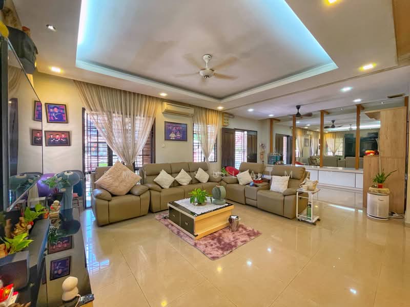 Rumah Berkembar untuk Dijual di Bandar Nusaputra (Puchong) - Yasmin Sulaiman - Living Room - PropertyGuru.com.my