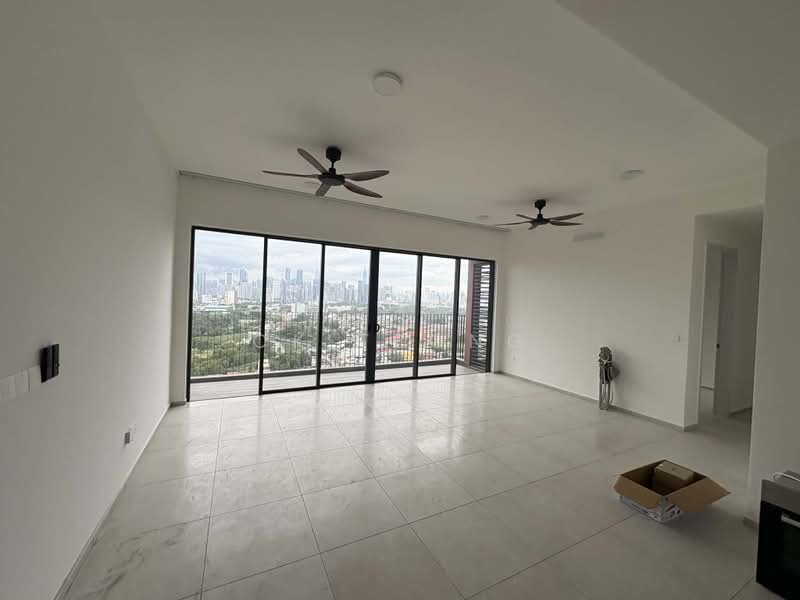 Kondominium untuk Disewa di EdgeWood Residences @ SkySanctuary - CK Teong - Living Room - PropertyGuru.com.my