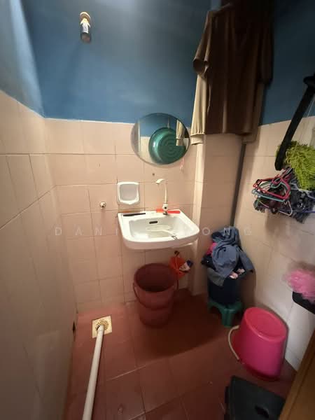 Apartment for Sale at Puchong Permata 1 - Daniel Yong - Bathroom - PropertyGuru.com.my