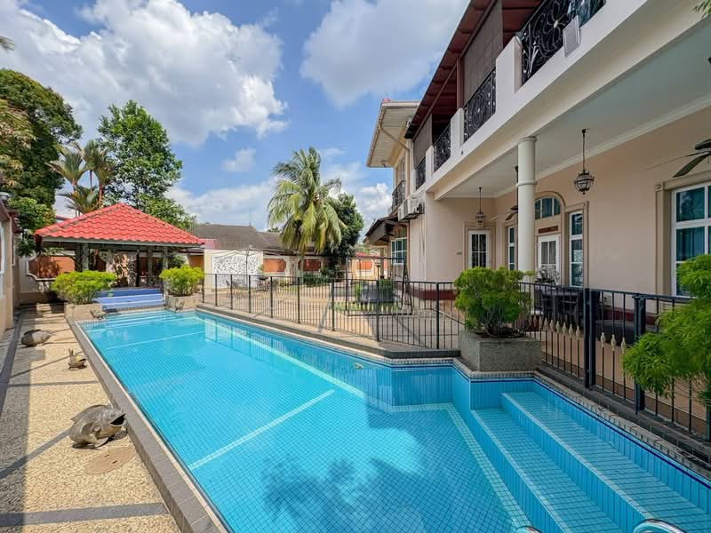 Bungalow for Sale in Seksyen 12 (Petaling Jaya) - Nurain . - PropertyGuru.com.my
