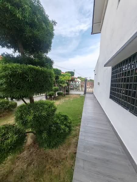 2-storey Terraced House for Sale in Telok Panglima Garang (Selangor) - Kenny Ng - Garden - PropertyGuru.com.my