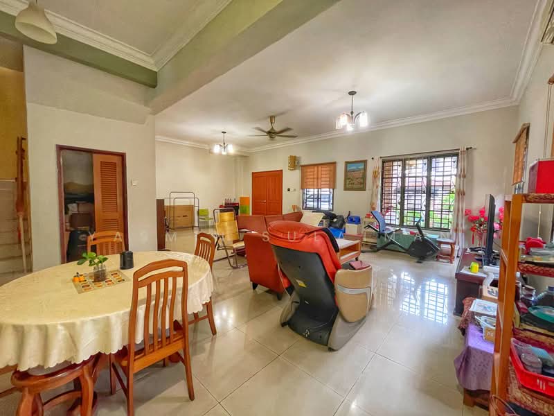 Semi-Detached House for Sale in Bandar Nusaputra (Puchong) - Yasmin Sulaiman - Living Room - PropertyGuru.com.my