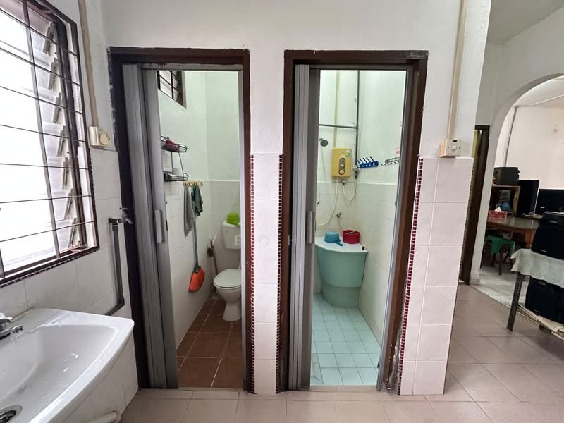 Rumah Teres 1 Tingkat untuk Dijual di Alma (Bukit Mertajam) - Yeoh . - Bathroom - PropertyGuru.com.my
