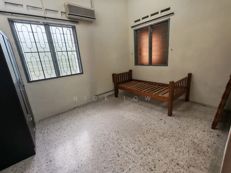 1-storey Terraced House for Rent in Taman Ungku Tun Aminah (Skudai) - Nick Low - Bedroom - PropertyGuru.com.my
