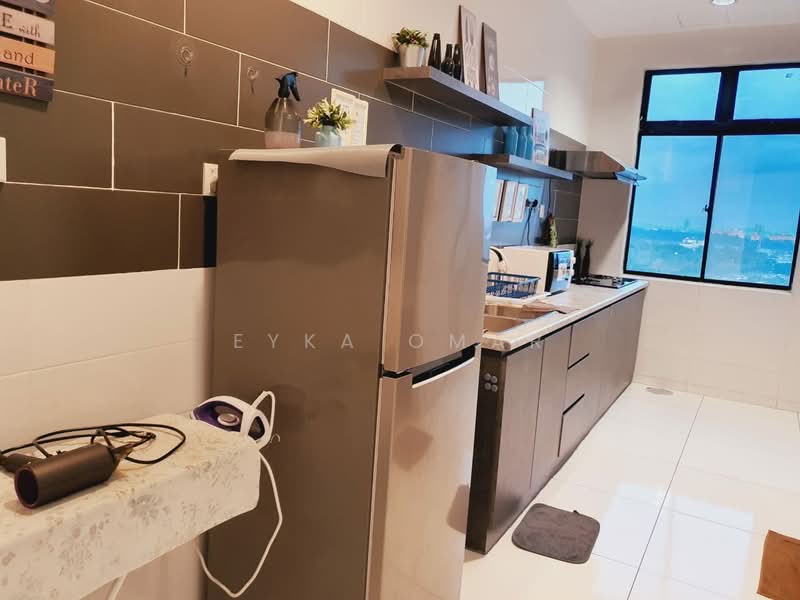 Service Residence for Sale at The Platino Serviced Apartment - Eyka Omar - Kitchen - PropertyGuru.com.my