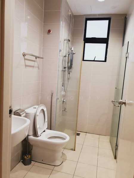 Service Residence for Sale at The Platino Serviced Apartment - Eyka Omar - Bathroom - PropertyGuru.com.my