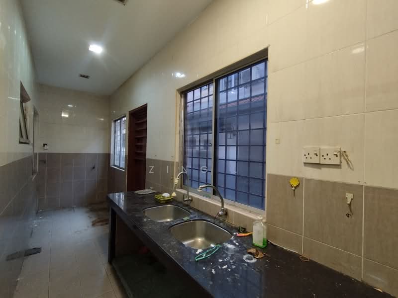 2.5-storey Terraced House for Sale in Taman Bukit Serdang (Seri Kembangan) - Tey Siew Zing - PropertyGuru.com.my