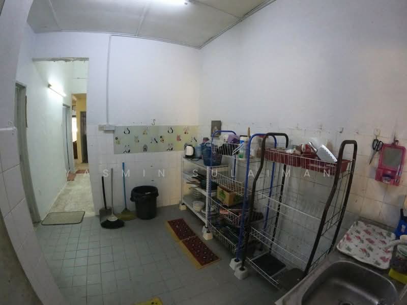 Rumah Teres 1-Tingkat untuk Dijual di Taman Seruling (Kuala Kubu Bharu) - Yasmin Sulaiman - Kitchen - PropertyGuru.com.my