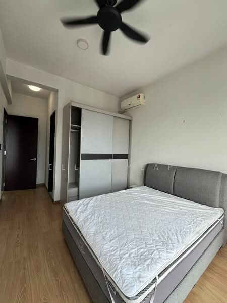 Condominium for Rent at Bay Laurel @ Country Garden Danga Bay - Ellen Yeap - Bedroom - PropertyGuru.com.my