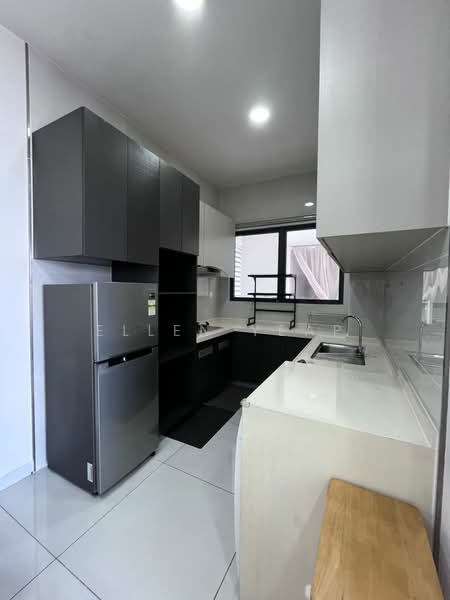 Condominium for Rent at Bay Laurel @ Country Garden Danga Bay - Ellen Yeap - Kitchen - PropertyGuru.com.my