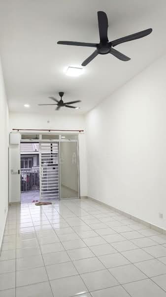 Rumah Teres untuk Disewa di Seremban (Negeri Sembilan) - Elaine Chen - Living Room - PropertyGuru.com.my