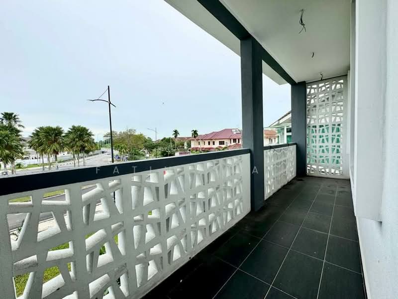 Bungalow for Sale in Sungai Buloh (Selangor) - Fatin Ismail - Balcony - PropertyGuru.com.my
