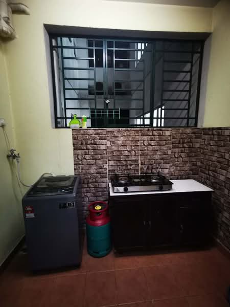 Service Residence for Sale at OUG Parklane Phase 2 - Janice Yap - Kitchen - PropertyGuru.com.my