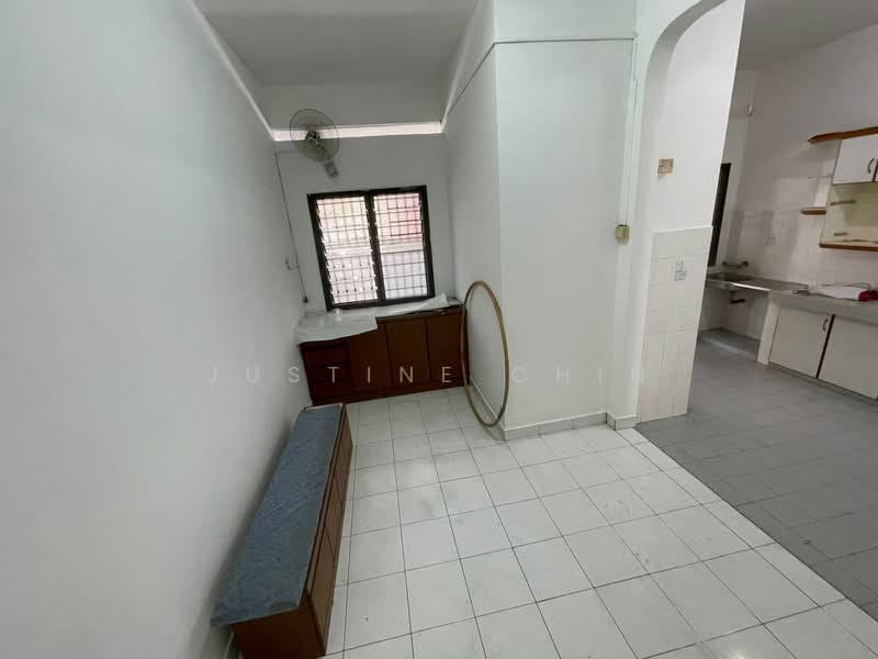 2-storey Terraced House for Sale in Ipoh (Perak) - Justine Chin - Kitchen - PropertyGuru.com.my