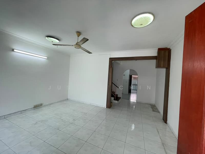 2-storey Terraced House for Sale in Ipoh (Perak) - Justine Chin - Living Room - PropertyGuru.com.my