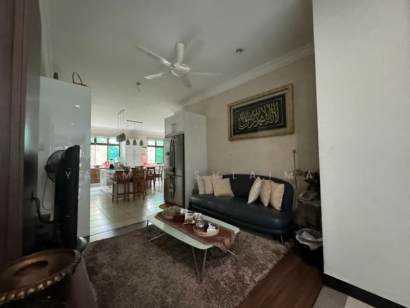 Rumah Berkembar untuk Dijual di Bukit Jelutong (Shah Alam) - Yasmin Sulaiman - Living Room - PropertyGuru.com.my